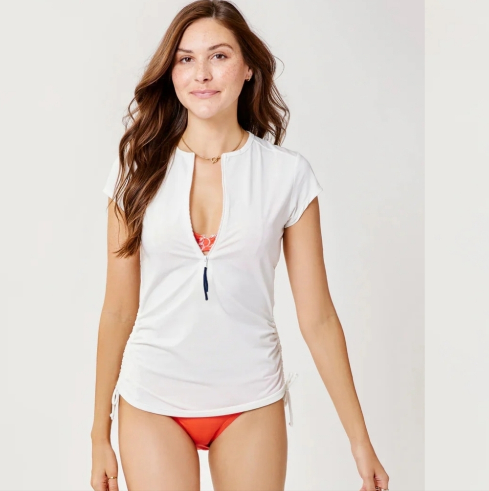 Carve Designs Dawson rashguard Size LARGE